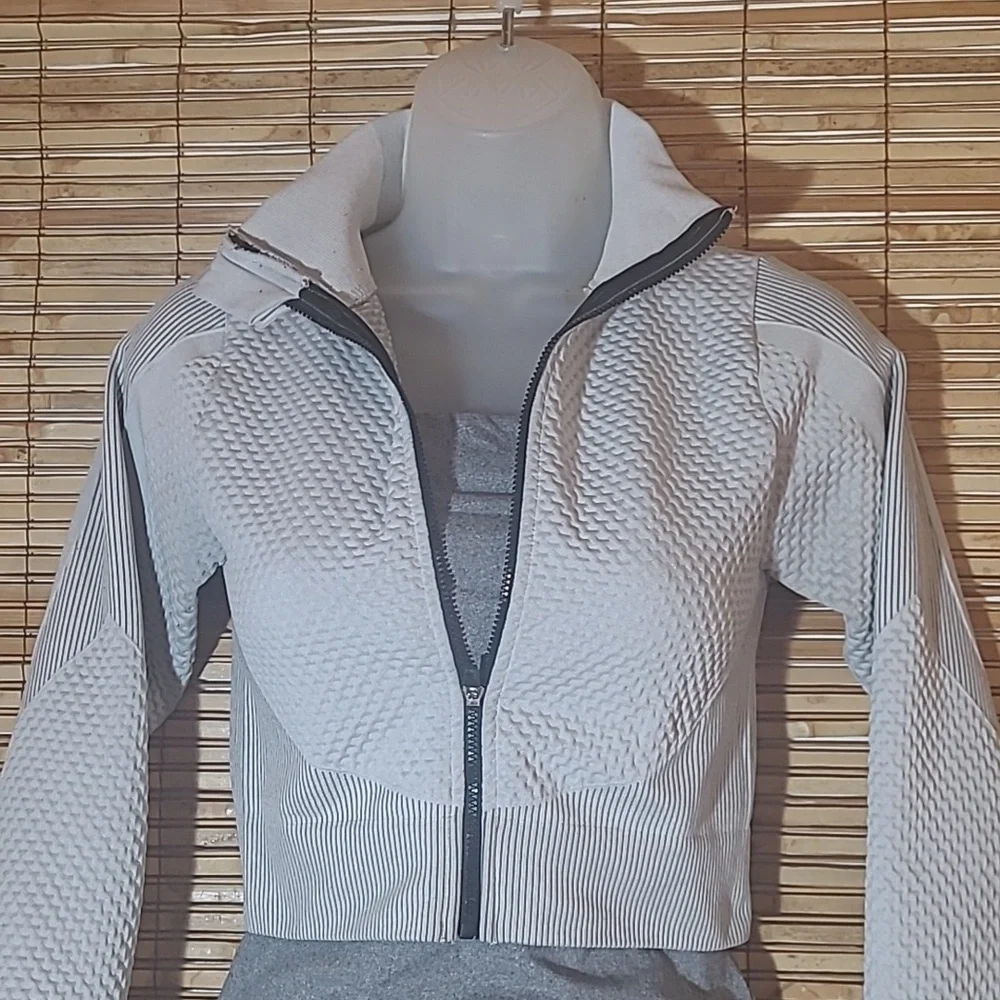Fitted 2pc Full Support Workout/Running Set 🏃♀️👟 - Picture 8 of 10
